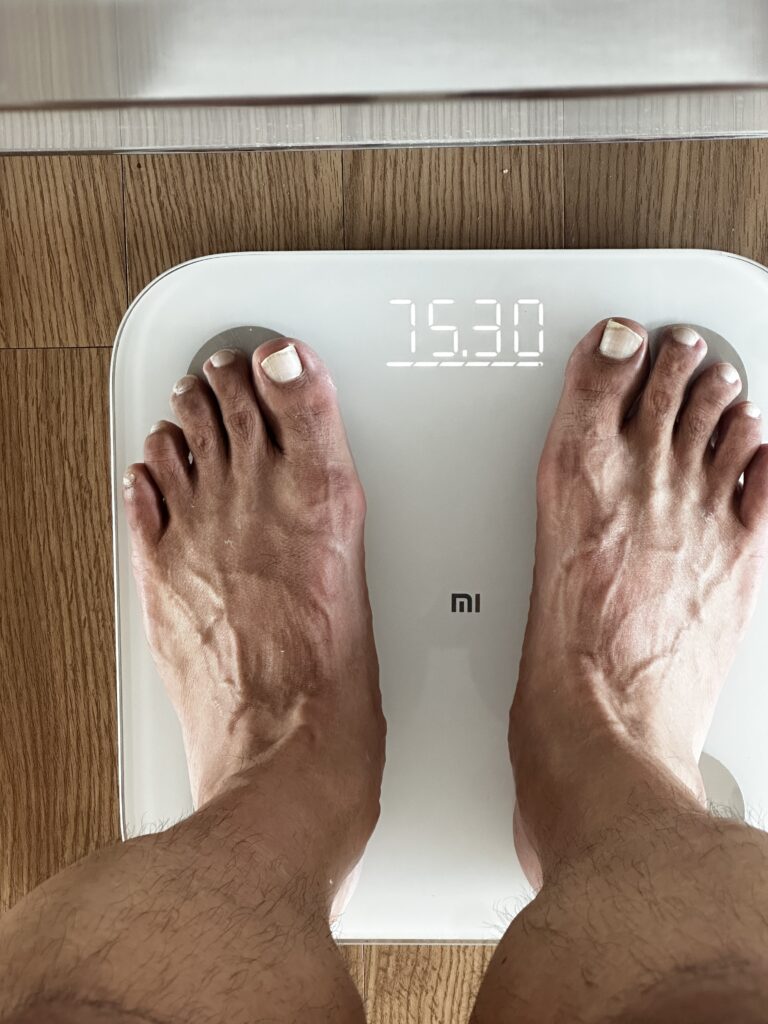 100일 챌린지 후 체중계